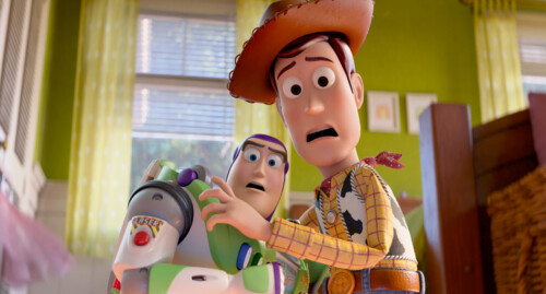 Buzz Lightyear (vertolk deur Tim Allen) en Woody (vertolk deur Tom Hanks) in Disney en Pixar se 'Toy Story 5'. Foto: Disney/Pixar. © 2025