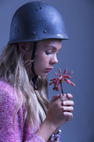 Portret van Anchen du Plessis in Meerkat Maantuig