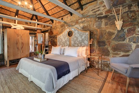 dide-Guest-Lodge-Wildernis-stone-cottage