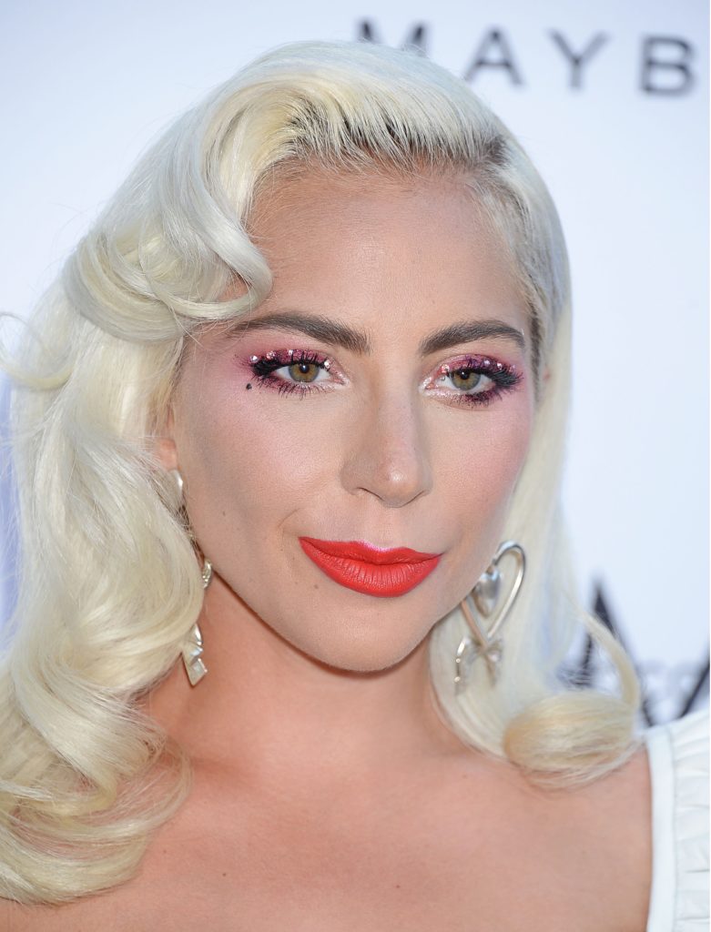 Lady Gaga stel eie skoonheidshandelsmerk bekend