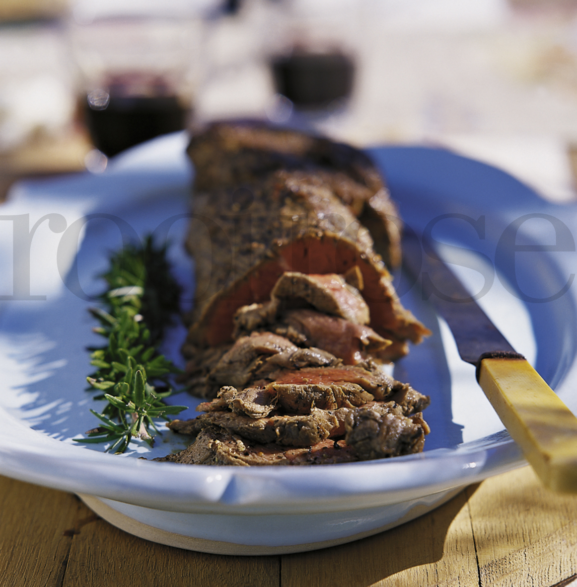 Heel geroosterde filet | rooi rose