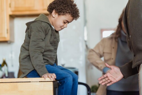 Jy bou in die ware sin van die woord aan kommunikasie – dit wat samewerking en begrip kweek. Foto: Keira Burton, Pexels