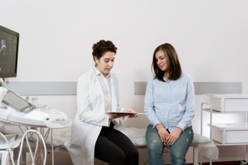 Jy kan jou jaarlikse ondersoek gebruik om potensiële gesondheidsrisiko’s vroegtydig te identifiseer en op te tree voordat dit ernstiger raak. Foto: Mart Production, Pexels